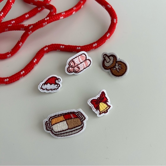 Circle cord lanyard, ID strap and Pin Patches - Picture 2 of 9